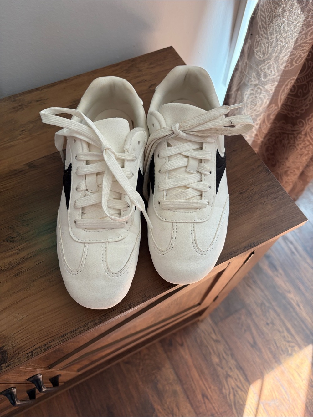Avia Women's Cream Sneakers with Black Side Accent